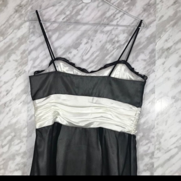 Betsey & Adam by Linda Bernell Mini Dress - Size 6 - Black Chiffon, Cocktail - Picture 5 of 9